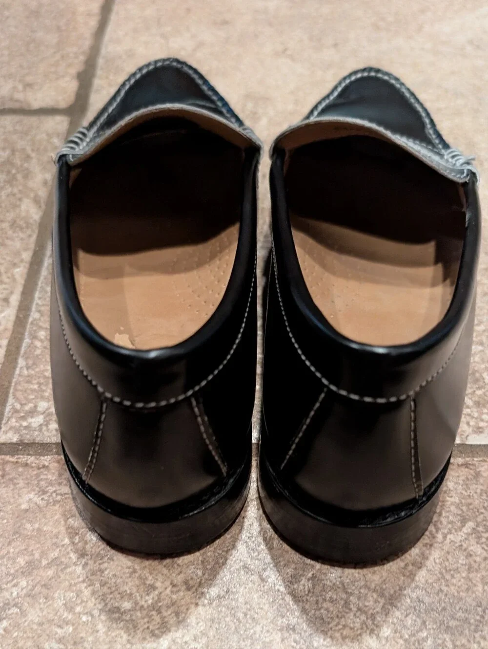 G.H. Bass & Co. Weejuns penny loafers Size 7
